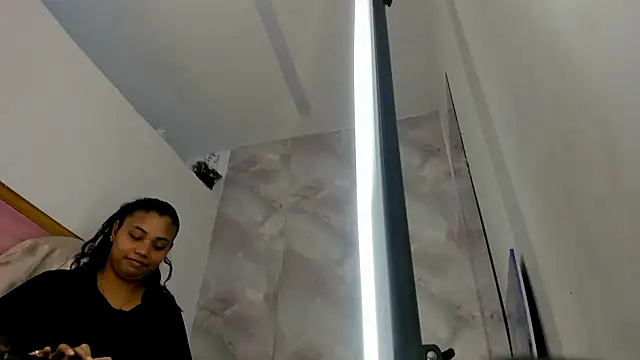 EllyBloom online show from 06-21-26, 01:35