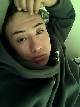 AlejoTheBig online show from 04-05-26, 07:22