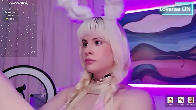ItsAuroraBorealis online show from 04-27-26, 05:05