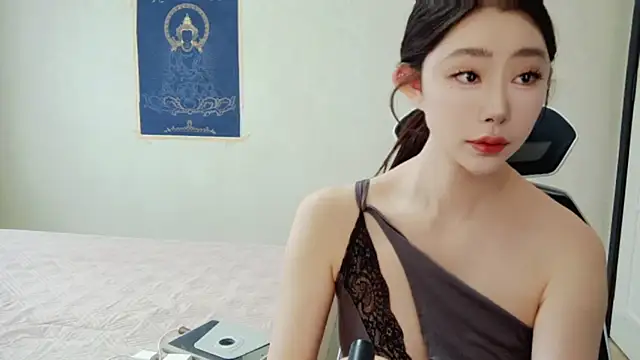 Snapshot of 12eio chatting on 04-10-26, 03:45 12eio online show from 04-10-26, 03:45