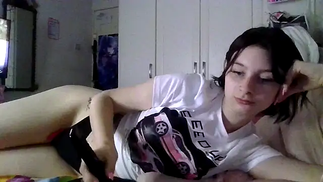 Chelssweetx online show from 05-19-26, 08:04