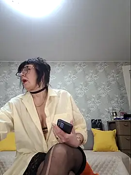 Snapshot of LaliaMia chatting on 02-08-25, 02:38 LaliaMia online show from 02-08-25, 02:38