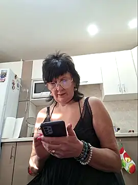 Snapshot of LaliaMia chatting on 02-15-25, 04:58 LaliaMia online show from 02-15-25, 04:58