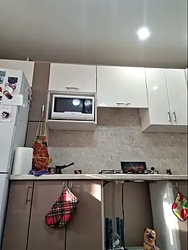 LaliaMia online show from 10-27-25, 04:38