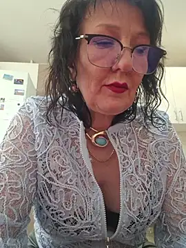 Snapshot of LaliaMia chatting on 04-28-26, 02:27 LaliaMia online show from 04-28-26, 02:27