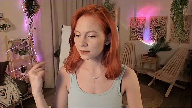 Snapshot of LisaAris chatting on 04-20-26, 06:31 LisaAris online show from 04-20-26, 06:31