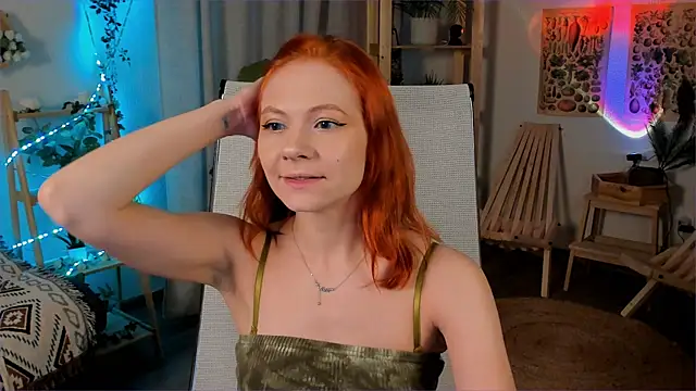 Snapshot of LisaAris chatting on 04-23-26, 03:36 LisaAris online show from 04-23-26, 03:36