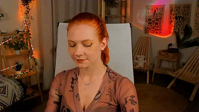 Snapshot of LisaAris chatting on 04-24-26, 06:21 LisaAris online show from 04-24-26, 06:21