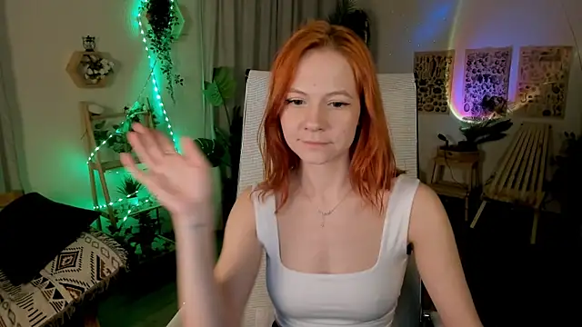 Snapshot of LisaAris chatting on 05-14-26, 06:26 LisaAris online show from 05-14-26, 06:26
