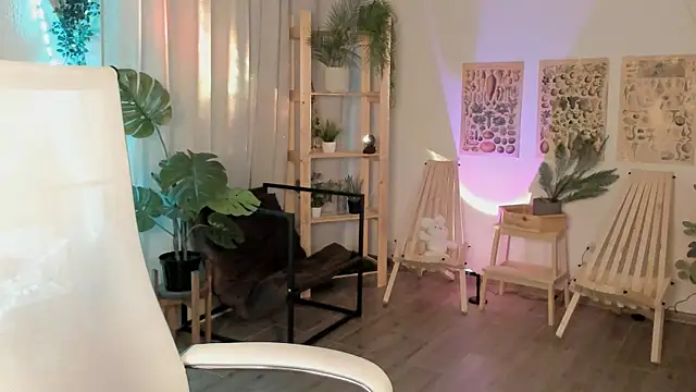 Snapshot of LisaAris chatting on 05-25-26, 06:36 LisaAris online show from 05-25-26, 06:36
