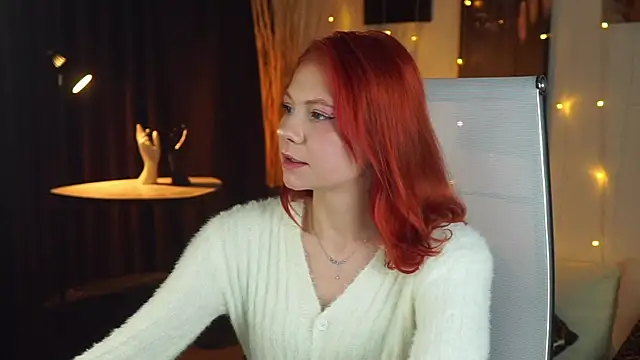 Snapshot of LisaAris chatting on 05-27-26, 04:26 LisaAris online show from 05-27-26, 04:26