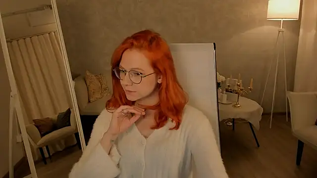 Snapshot of LisaAris chatting on 05-28-26, 06:27 LisaAris online show from 05-28-26, 06:27