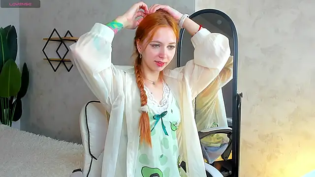 Snapshot of Sienna_Nyx chatting on 04-16-26, 09:10 Sienna Nyx online show from 04-16-26, 09:10
