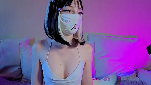 LunaNyanmi online show from 07-01-26, 01:56
