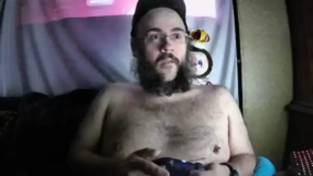 Snapshot of BriTheTopBear chatting on 04-07-26, 04:02 BriTheTopBear online show from 04-07-26, 04:02