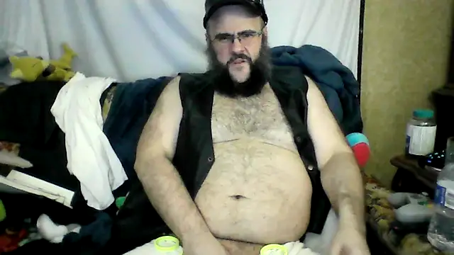 Snapshot of BriTheTopBear chatting on 05-06-26, 12:52 BriTheTopBear online show from 05-06-26, 12:52