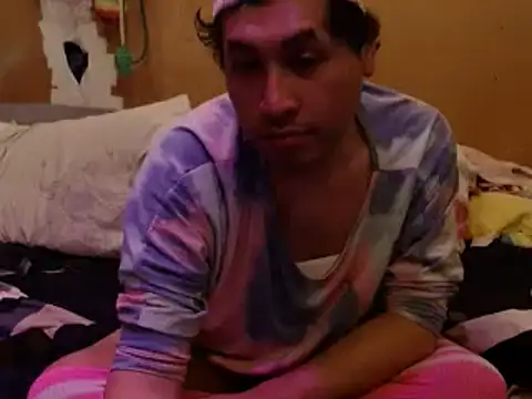 Snapshot of spiZZyToaT chatting on 04-07-26, 03:40 spiZZyToaT online show from 04-07-26, 03:40