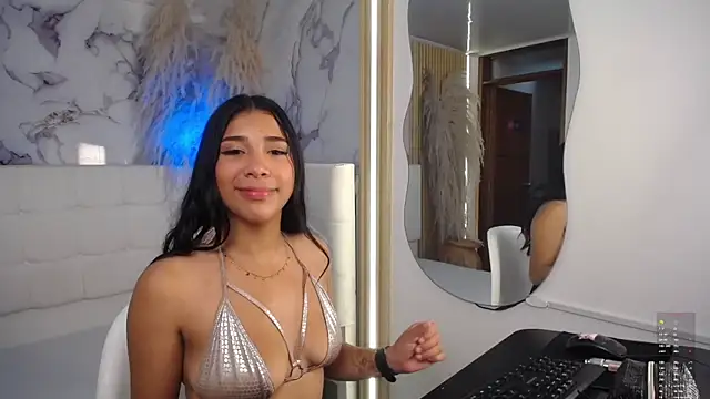 Snapshot of Taliasweet chatting on 05-14-26, 07:42 Taliasweet online show from 05-14-26, 07:42