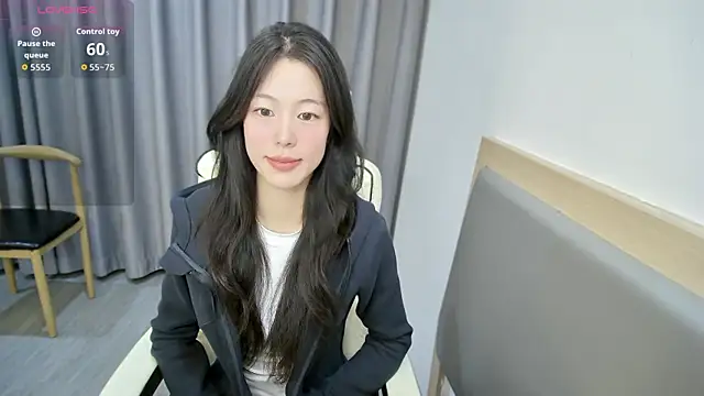 Snapshot of yizhixiaolulu chatting on 04-06-26, 03:13 yizhixiaolulu online show from 04-06-26, 03:13