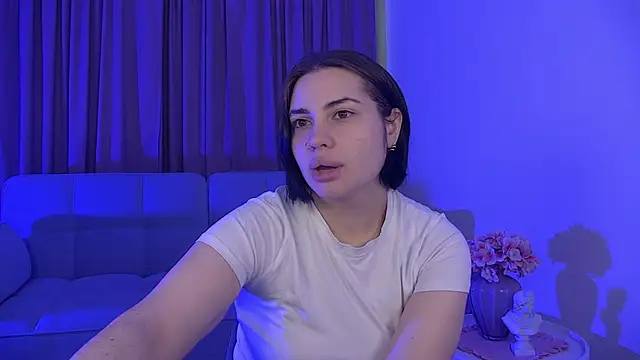 Snapshot of AdrianaToress chatting on 05-08-26, 05:13 AdrianaToress online show from 05-08-26, 05:13