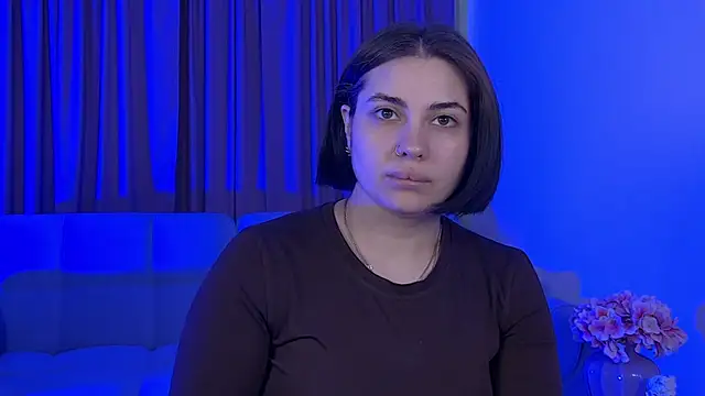 Snapshot of AdrianaToress chatting on 05-14-26, 05:25 AdrianaToress online show from 05-14-26, 05:25