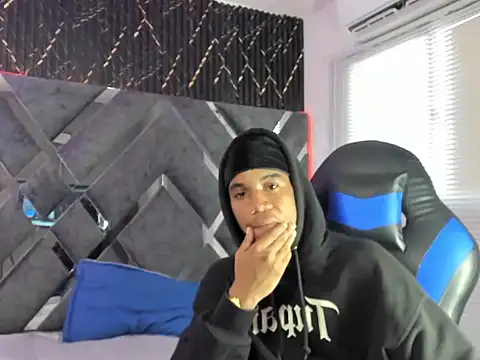 axel silva4 online show from 05-17-26, 07:32