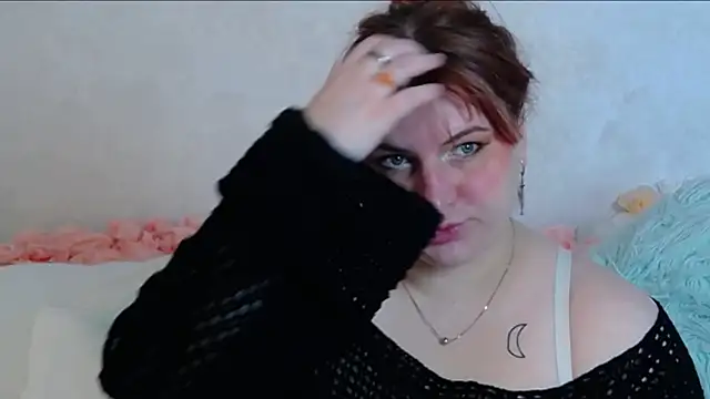 BelladonnaRed online show from 05-11-26, 03:34