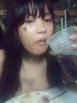 Snapshot of XShihoniLahgi chatting on 06-14-26, 02:24 XShihoniLahgi online show from 06-14-26, 02:24