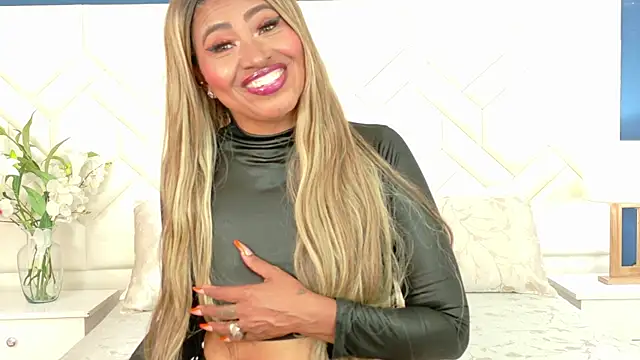 Kiara Parker  online show from 04-24-26, 08:44