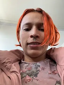 Mia 0-4 online show from 06-18-26, 06:12