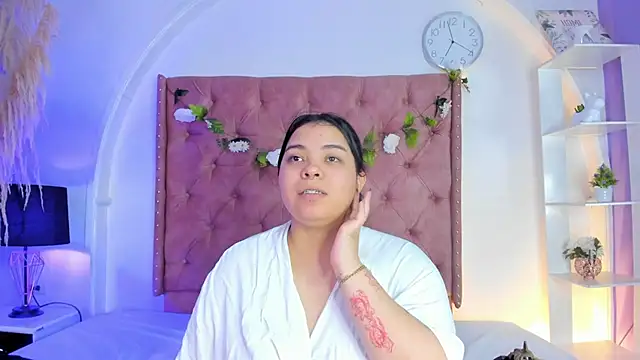 ROSELEI  online show from 06-08-26, 05:30
