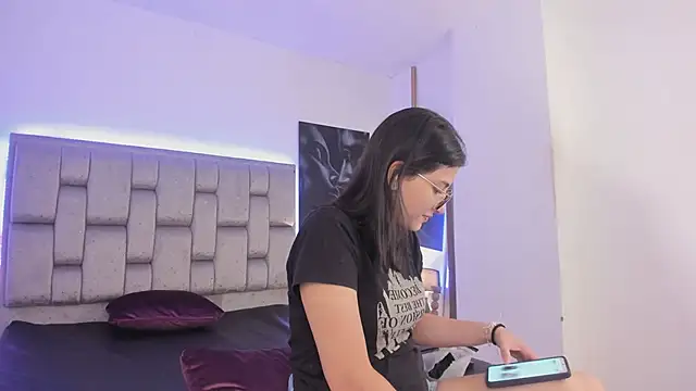 candy tina online show from 06-04-26, 04:46