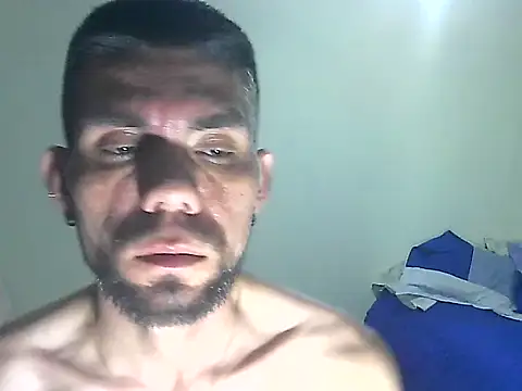 Snapshot of thomas2wood chatting on 05-29-26, 12:19 thomas2wood online show from 05-29-26, 12:19