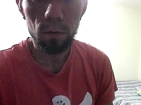Snapshot of thomas2wood chatting on 06-05-26, 11:10 thomas2wood online show from 06-05-26, 11:10