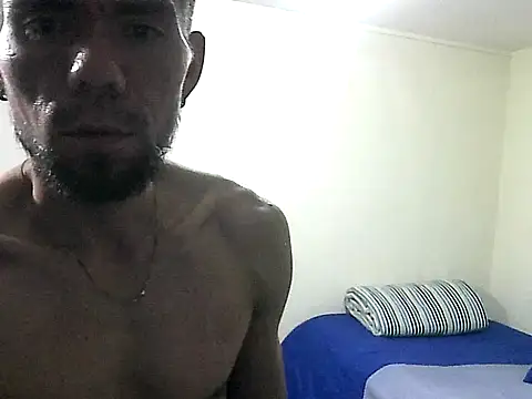 Snapshot of thomas2wood chatting on 06-06-26, 11:09 thomas2wood online show from 06-06-26, 11:09