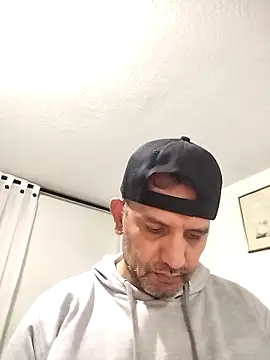 Snapshot of Senkoreman_hard chatting on 04-16-26, 02:56 Senkoreman hard online show from 04-16-26, 02:56