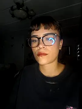 Snapshot of seijaku_ chatting on 05-10-26, 01:22 seijaku online show from 05-10-26, 01:22