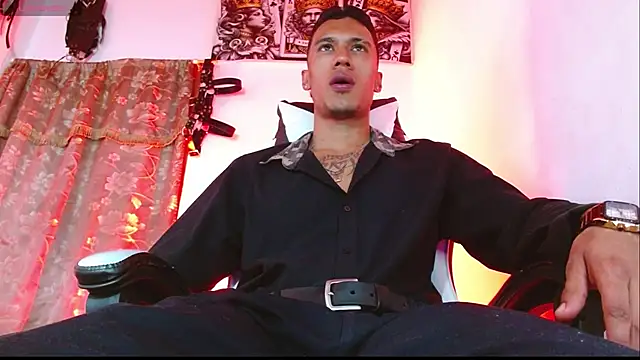 Snapshot of DARK_BLACK_0 chatting on 05-22-26, 01:13 DARK BLACK 0 online show from 05-22-26, 01:13