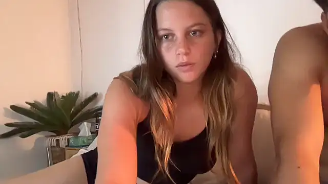 Snapshot of KamillaBecker chatting on 04-16-26, 02:45 KamillaBecker online show from 04-16-26, 02:45