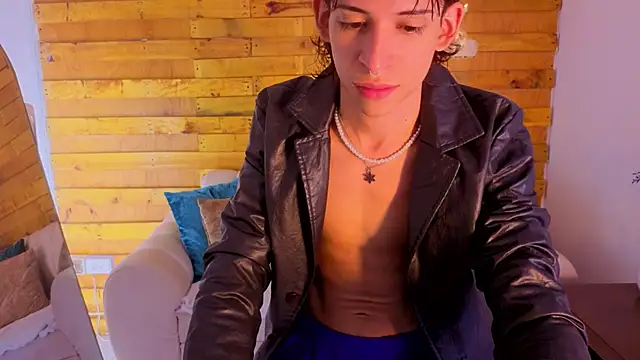 Snapshot of jack_shine chatting on 04-29-26, 03:43 jack shine online show from 04-29-26, 03:43