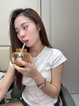 Mimiluv1234 online show from 06-10-26, 01:43