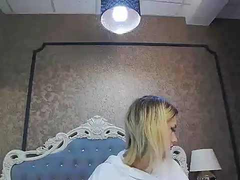 Snapshot of Ivy_Quin chatting on 04-15-26, 03:24 Ivy Quin online show from 04-15-26, 03:24