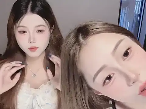 Snapshot of KaKa-01 chatting on 04-11-26, 08:29 KaKa-01 online show from 04-11-26, 08:29