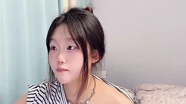 Lilababy00 online show from 04-17-26, 02:09