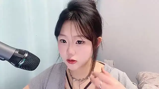 Lilababy00 online show from 04-18-26, 02:15