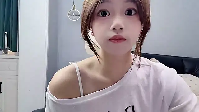 Lilababy00 online show from 06-10-26, 05:39