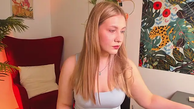 Emilicious online show from 04-14-26, 05:46