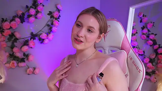 Emilicious online show from 05-11-26, 04:04