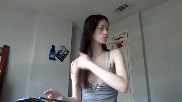 Munchkinbaby72318 online show from 05-19-26, 06:58