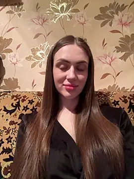 Snapshot of AlinaLove3213 chatting on 04-15-26, 06:04 AlinaLove3213 online show from 04-15-26, 06:04